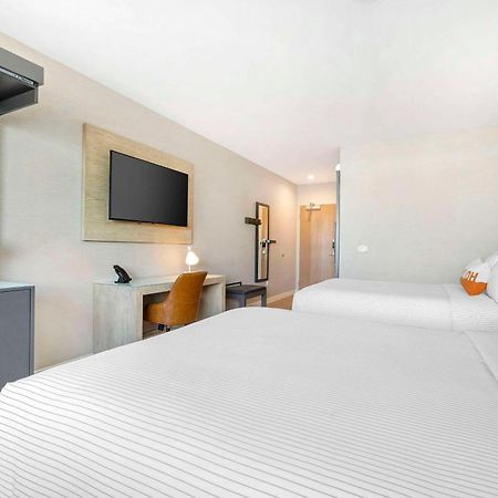Cambria Hotel Burbank Airport Esterno foto