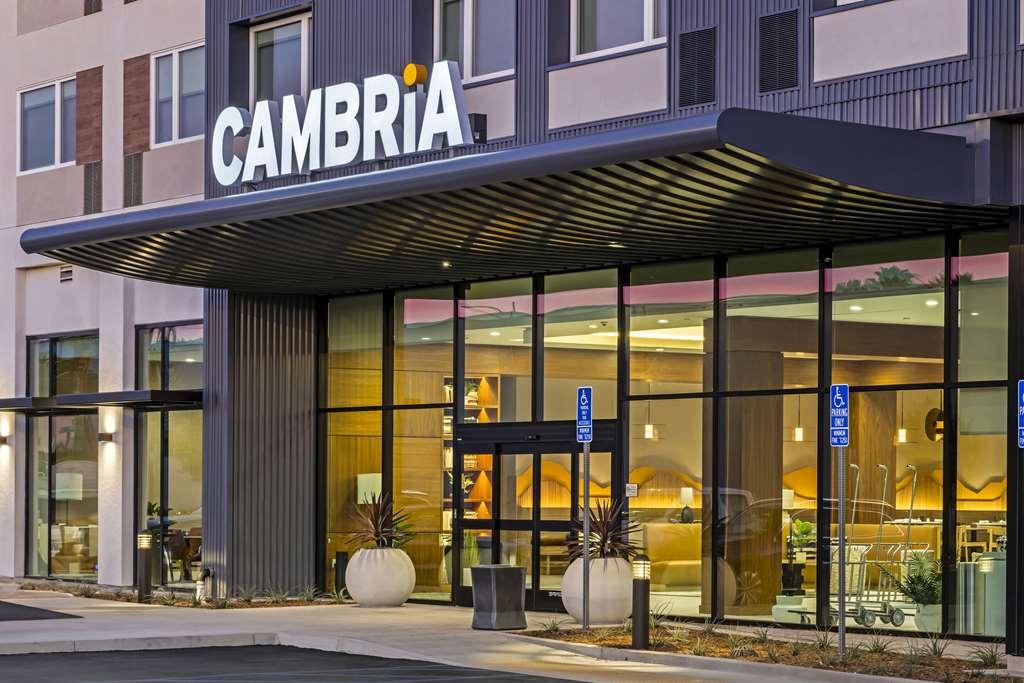 Cambria Hotel Burbank Airport Esterno foto
