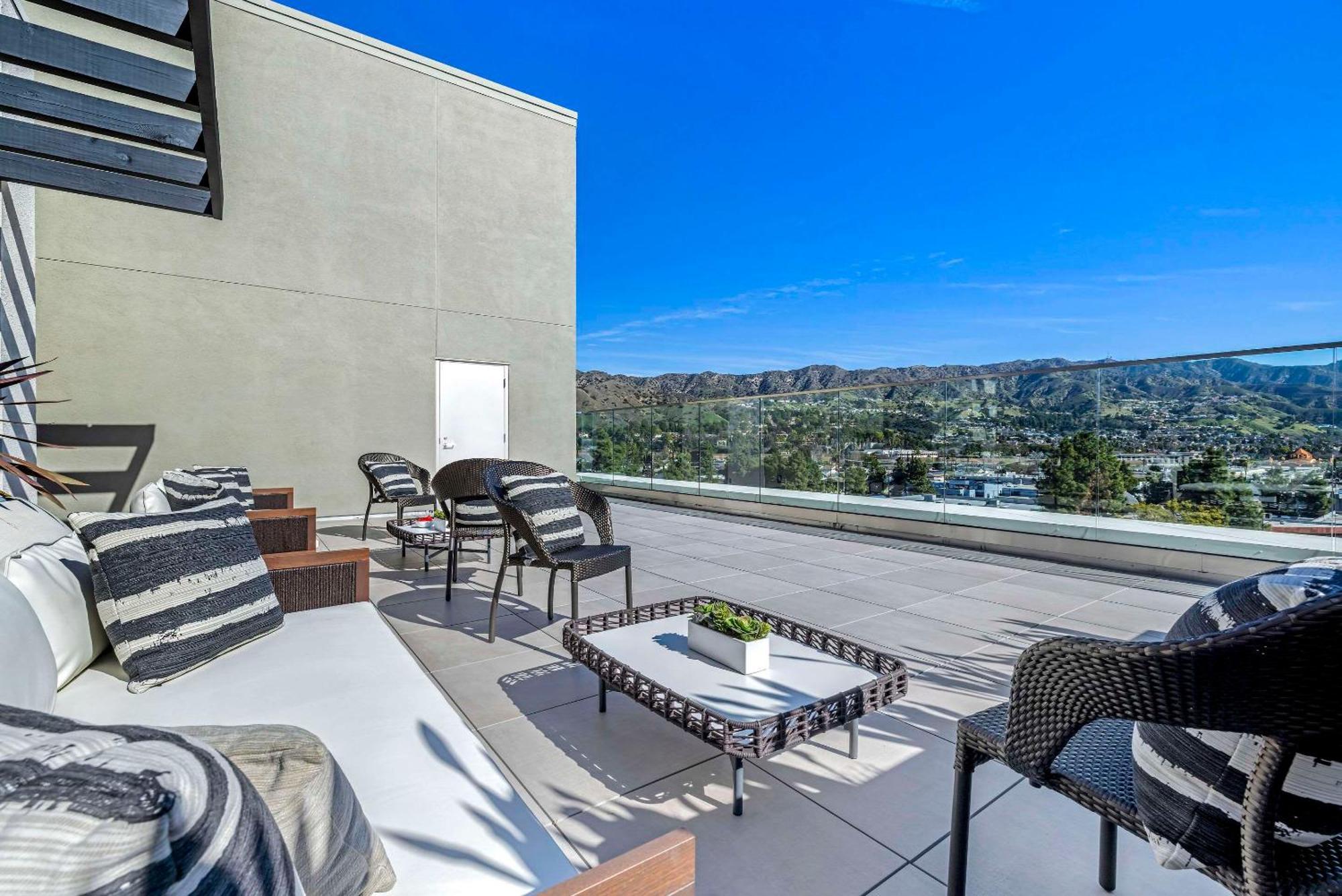 Cambria Hotel Burbank Airport Esterno foto