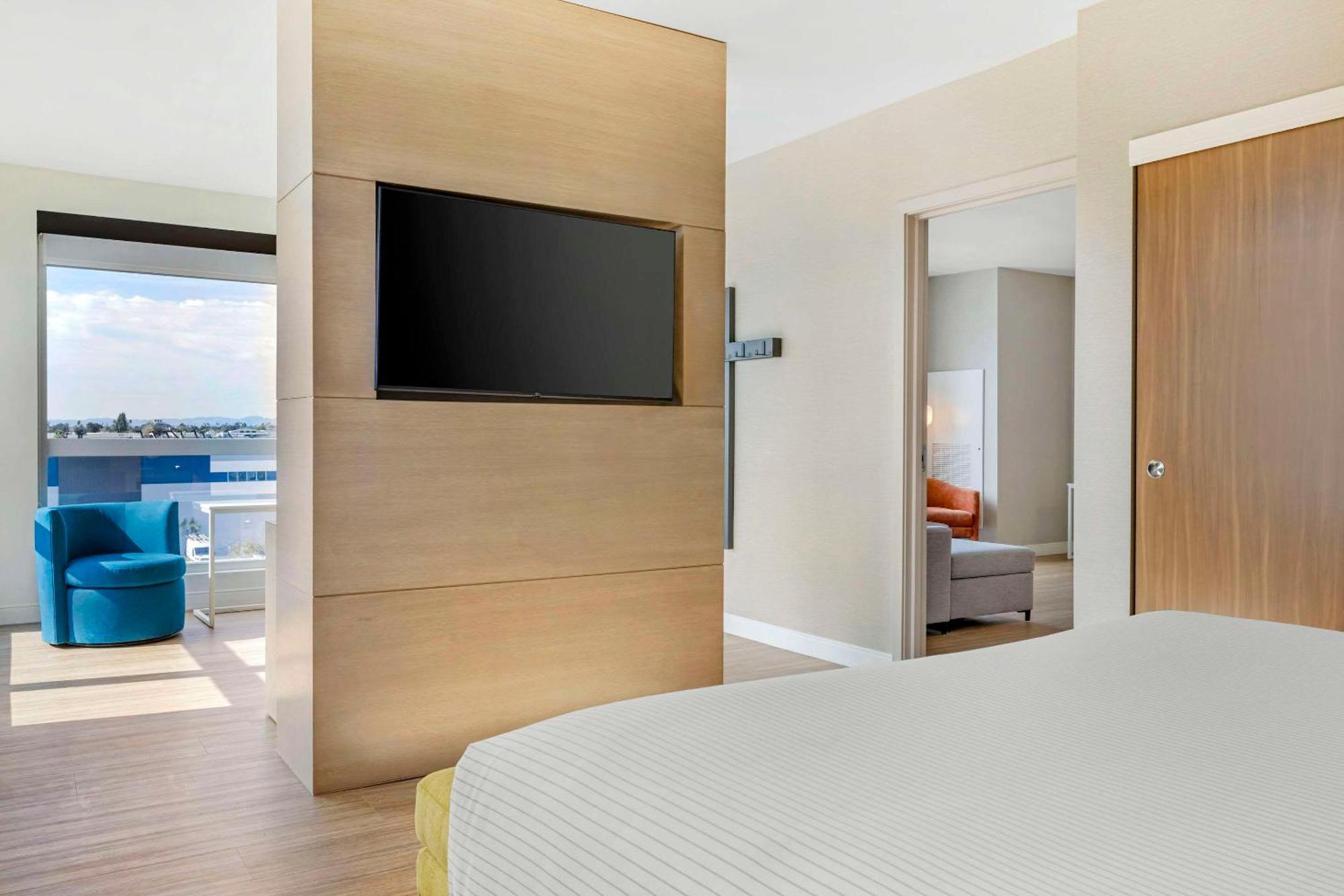 Cambria Hotel Burbank Airport Esterno foto